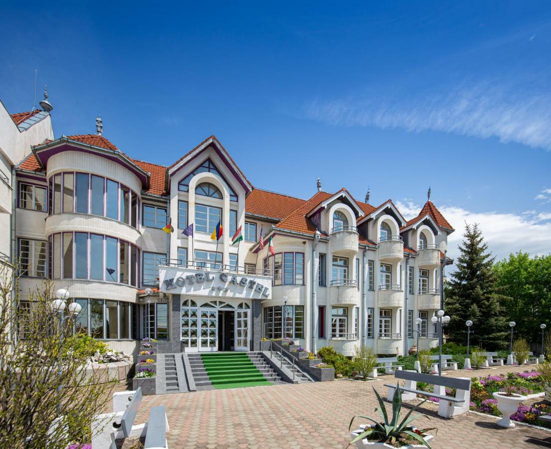 Hotel Castel Sfântu Gheorghe Bagian luar foto